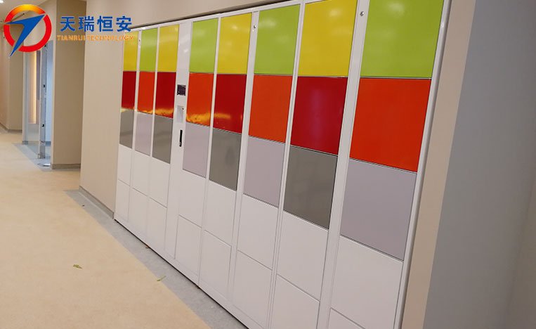 自助寄存柜